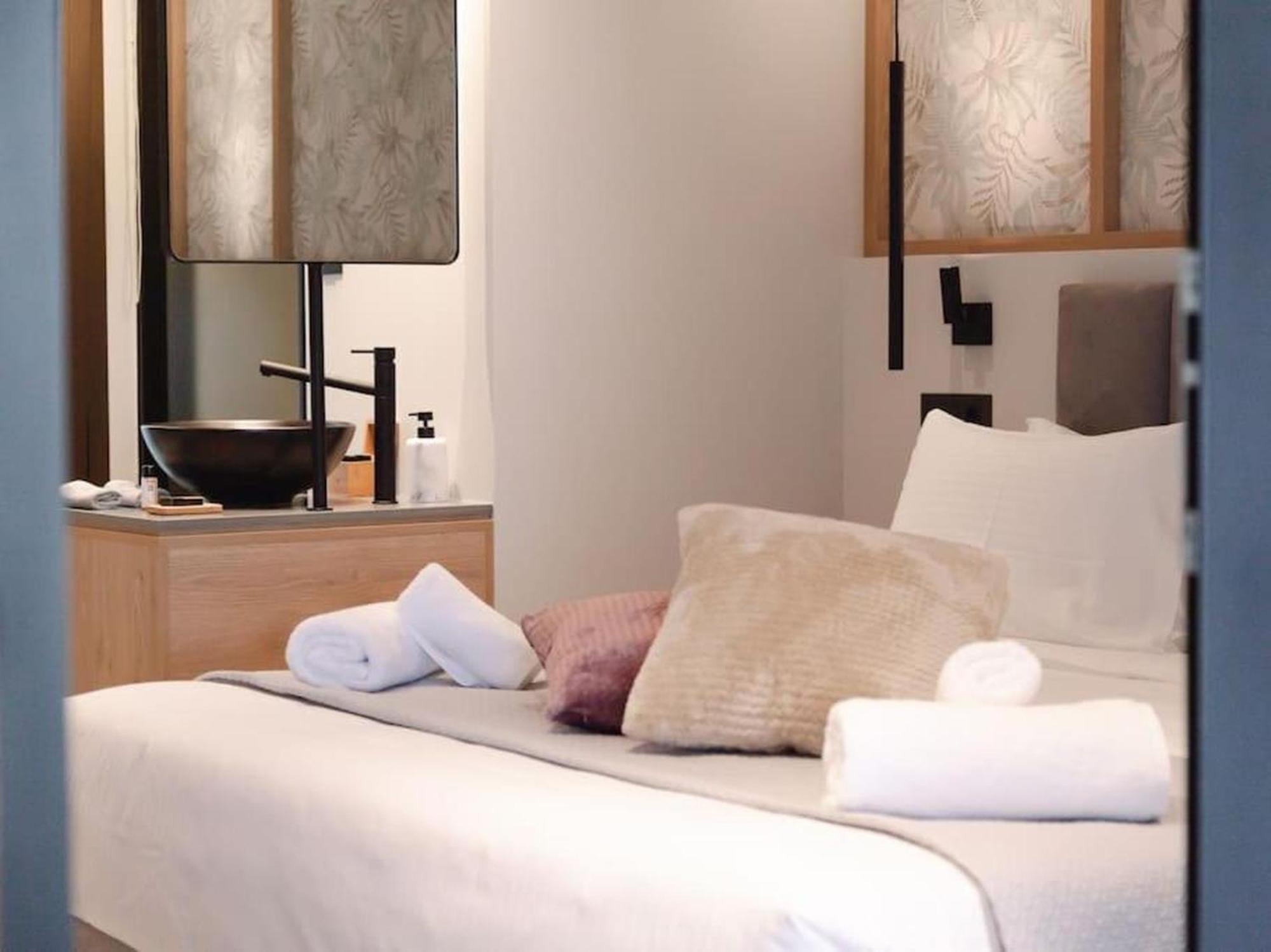 Orama Luxury Suite 3 Bedrooms With Private Pool Herszonisszosz Kültér fotó